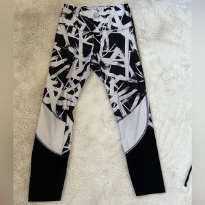 Marika Black and White Leggings Size Small